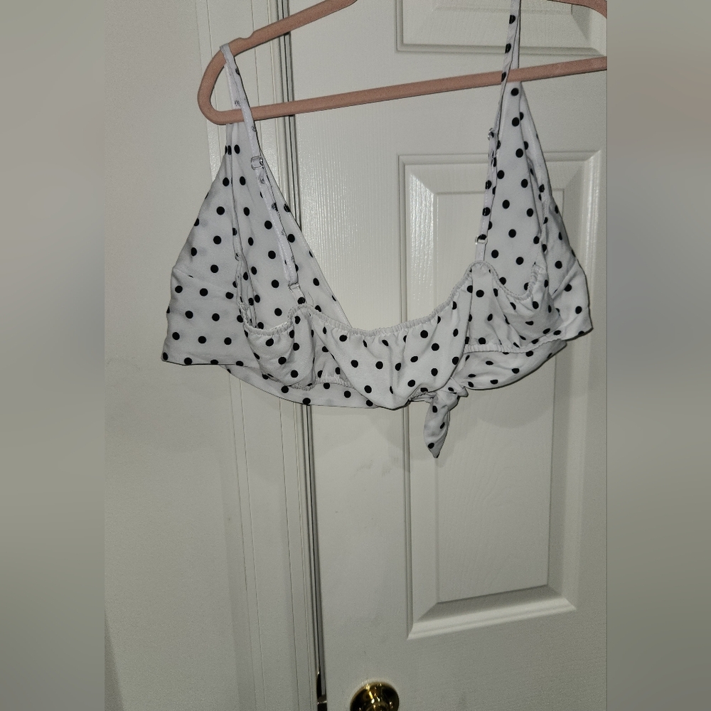 FINAL PRICE!! 2 PIECE POLKA DOT SKIRT SET !! - Picture 3 of 5